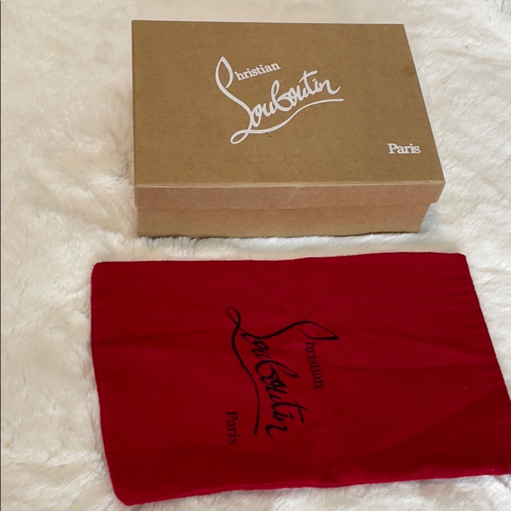 Christian Louboutin So Kate Heels - Picture 10 of 11